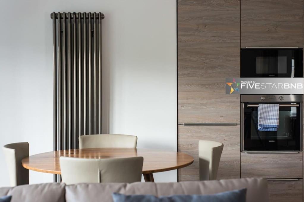 Cool Urban Apartment With Stunning Castle Views EDI Eksteriør bilde