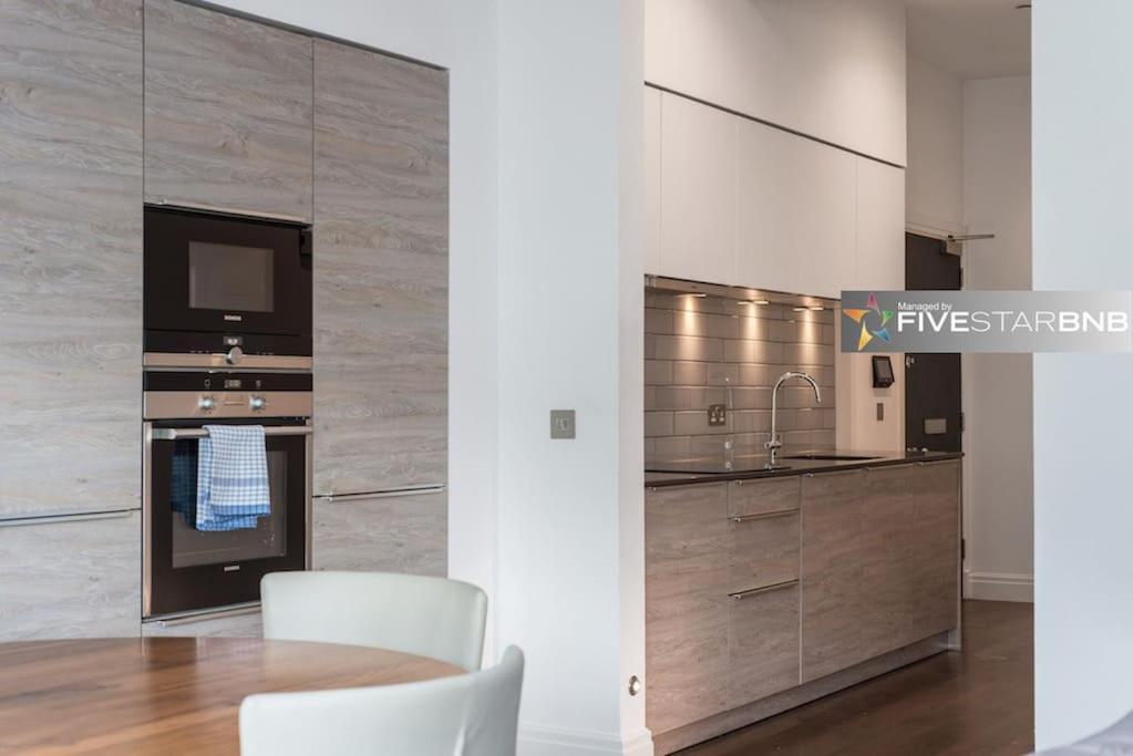 Cool Urban Apartment With Stunning Castle Views EDI Eksteriør bilde