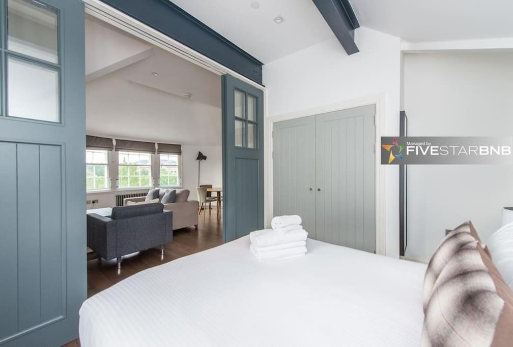 Cool Urban Apartment With Stunning Castle Views EDI Eksteriør bilde