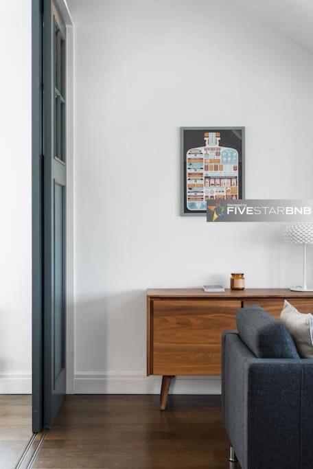 Cool Urban Apartment With Stunning Castle Views EDI Eksteriør bilde