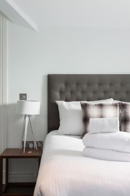 Cool Urban Apartment With Stunning Castle Views EDI Eksteriør bilde