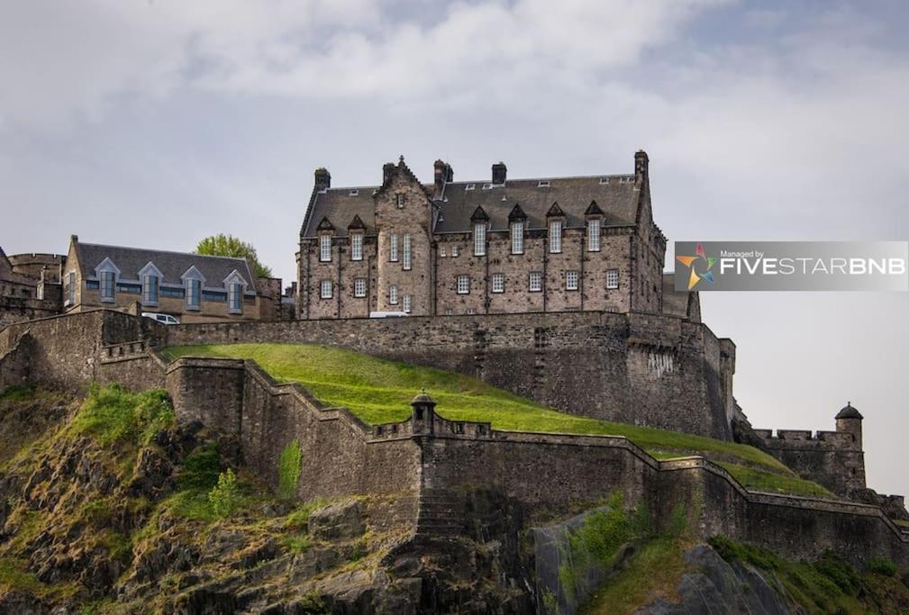 Cool Urban Apartment With Stunning Castle Views EDI Eksteriør bilde