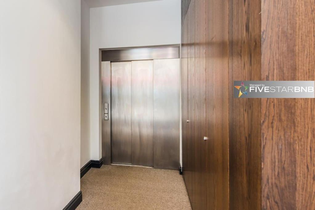 Cool Urban Apartment With Stunning Castle Views EDI Eksteriør bilde